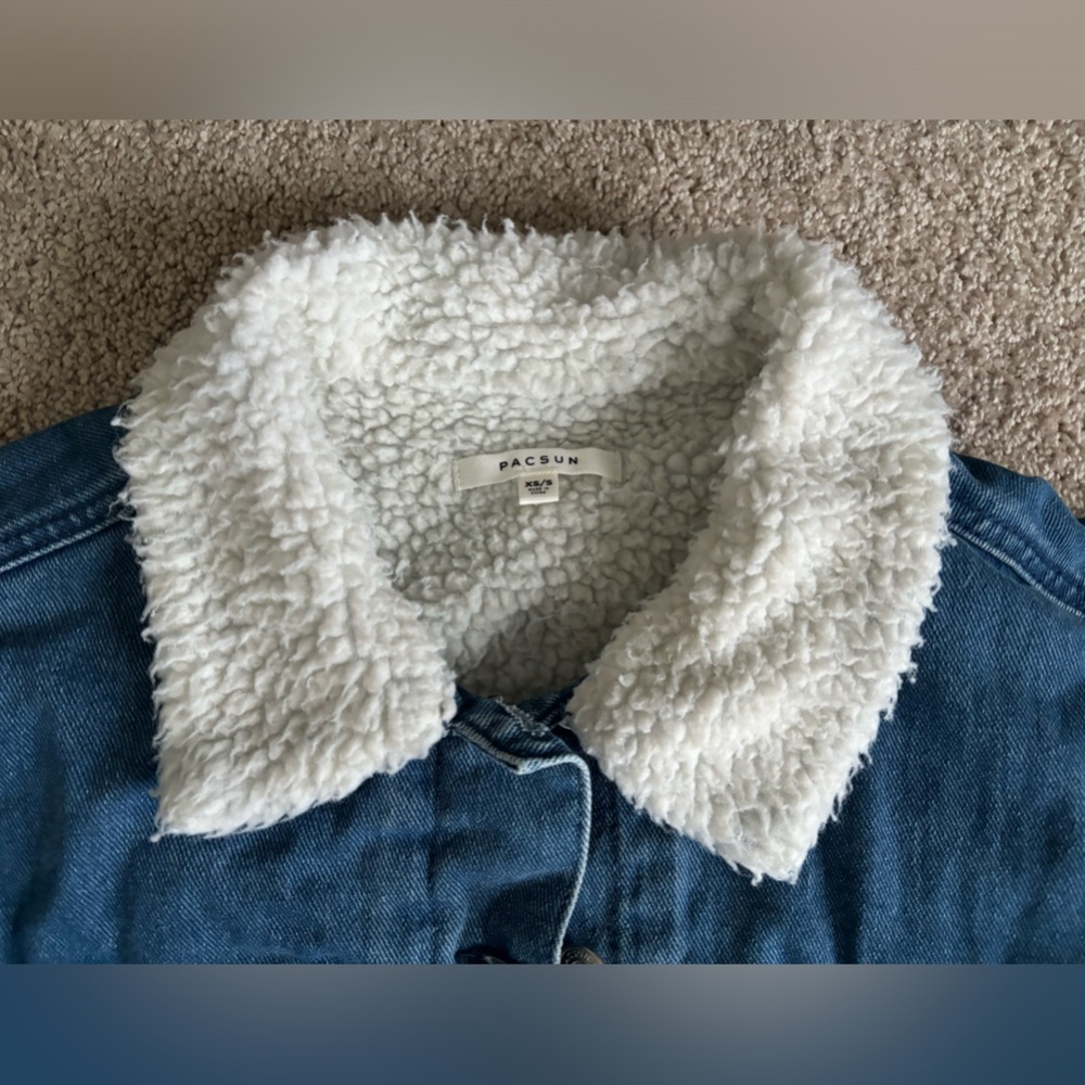 PacSun Woman’s/Teen Sherpa Lined Jean Jacket, Size XS/S, NWT - Picture 5 of 5
